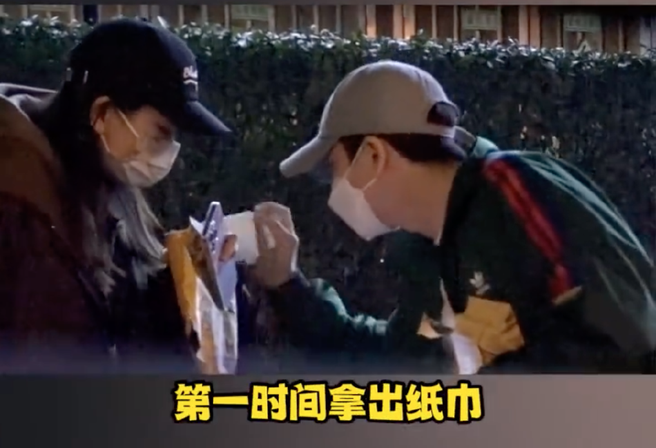 火影忍者纲手被裸乳黄漫网友纷纷表示对角色形象(图2)