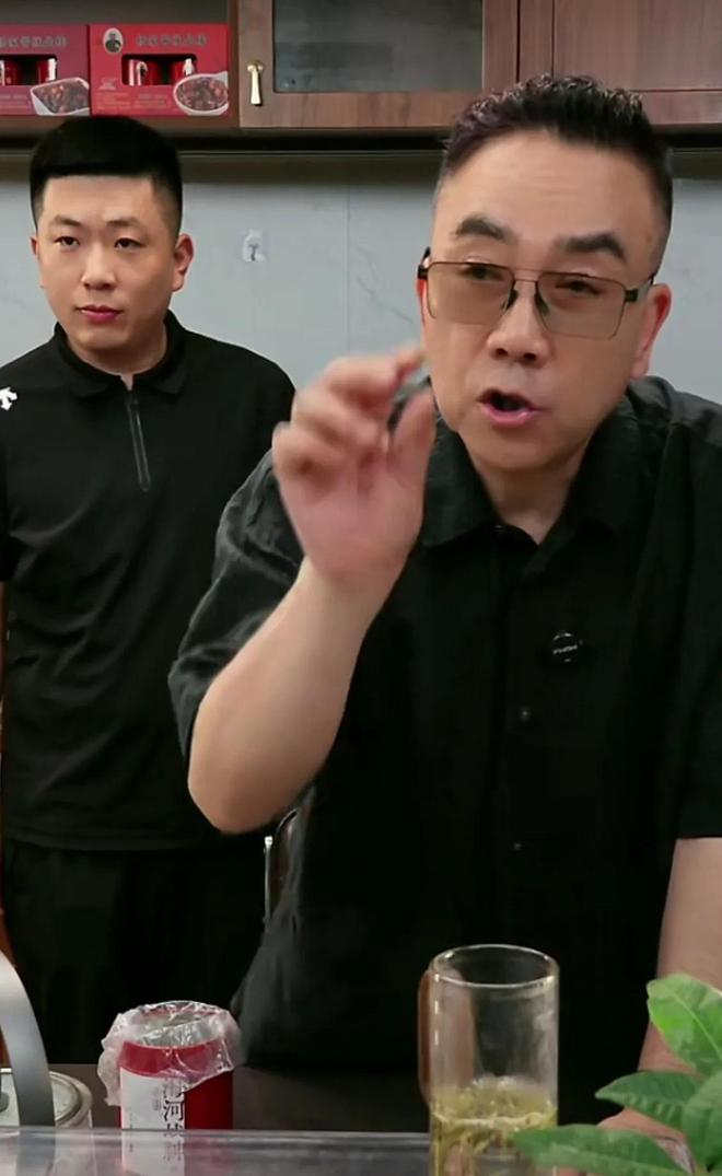 杨议自曝拍电视剧赔3000多万弄个博物馆又赔700万现在是混吃(图3)