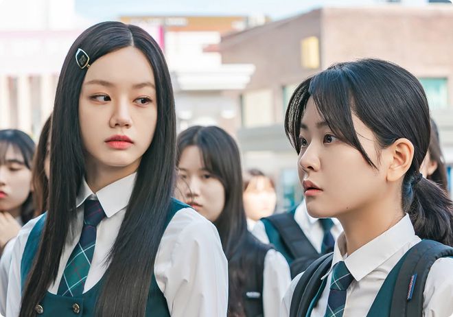2025年爆款19禁韩剧GL元素的校园霸凌复仇韩剧口碑炸裂(图2)
