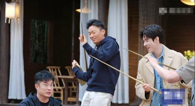 邓超《五哈》开播帅气男顶流愣是搞不过一个笑容憨厚的王宝强(图17)