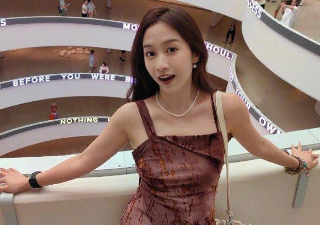 《人生若如初见》李珠姬出圈！扮演者刘美含详细个人资料一览(图4)