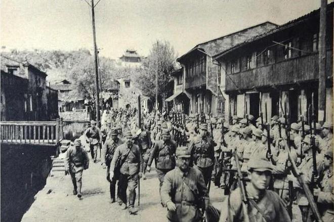 别再被抗日神剧骗了干掉一个鬼子大佐比电视剧里演的难太多了(图7)