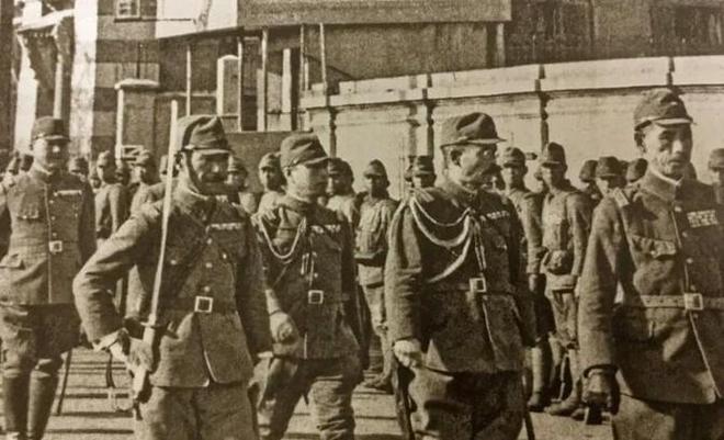 别再被抗日神剧骗了干掉一个鬼子大佐比电视剧里演的难太多了(图6)