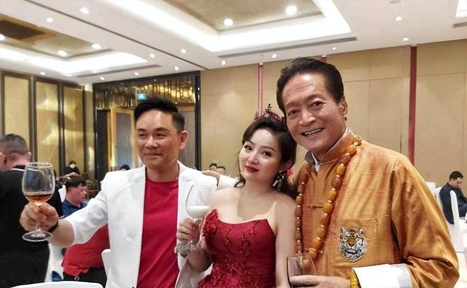 78岁演员方刚离世一生未婚未育生前喜欢认义子只有一人孝顺(图14)