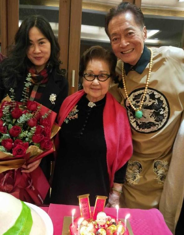 78岁演员方刚离世一生未婚未育生前喜欢认义子只有一人孝顺(图17)