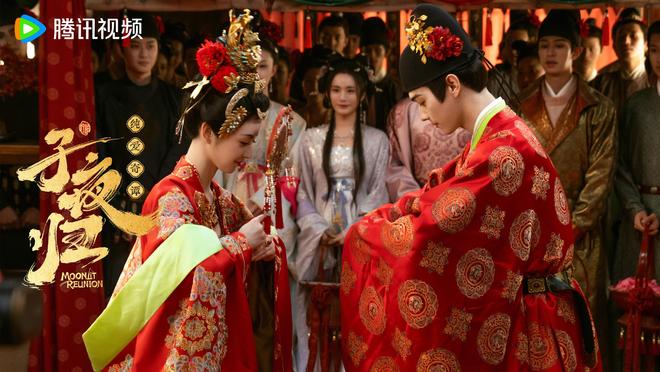 腾讯又出“王炸”剧！才播20集全国收视率第三演员演技惊艳四座(图1)