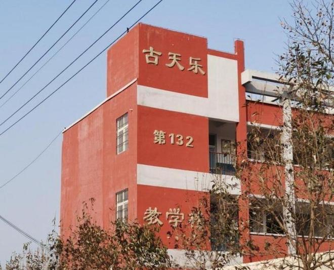 在港剧世界中他或许不是最耀眼的主角(图29)