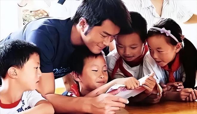 在港剧世界中他或许不是最耀眼的主角(图26)