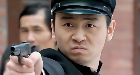 谍战剧《借枪》张嘉译、雷佳音领衔精彩程度不输《潜伏》！(图4)