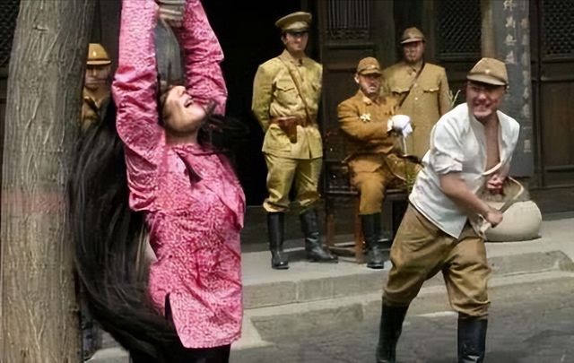 别被电视剧骗了！这才是日本鬼子真实的样子目光都透着凶残！(图2)