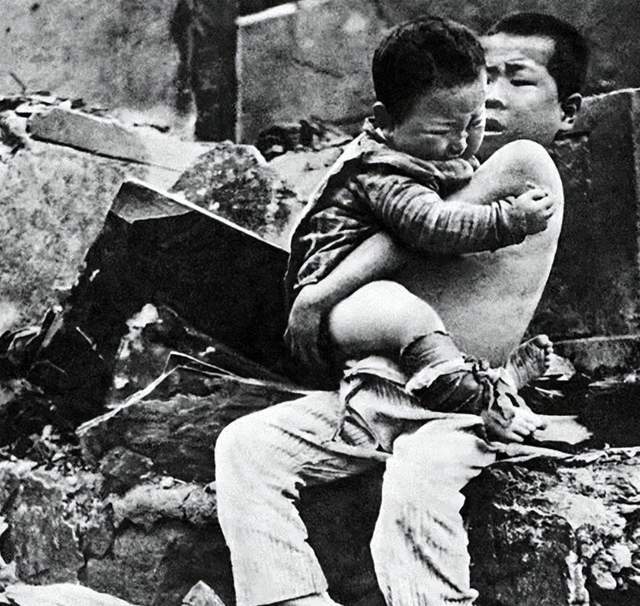 别被电视剧骗了！这才是日本鬼子真实的样子目光都透着凶残！(图5)