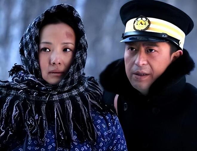 总局收视榜：《利剑·玫瑰》第八《归队》第二第一实至名归(图2)