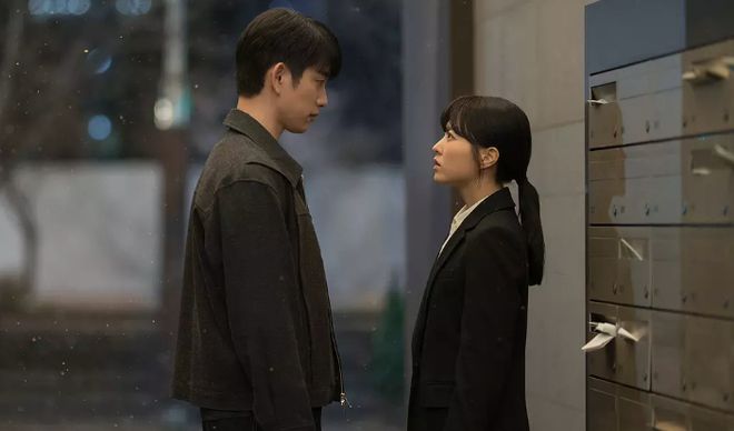 2025年播放率创新高的6部韩剧你觉得哪部是一匹黑马？(图2)