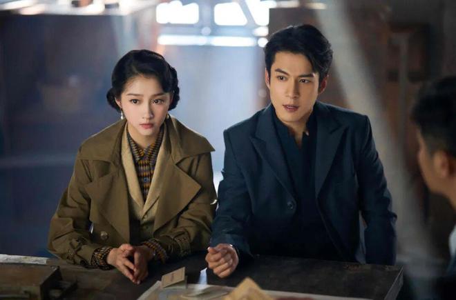 关晓彤韩东君“入戏”潜行谍战剧《梅花红桃》广东卫视今晚开播(图2)