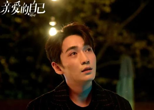 湖南卫视首播！刘诗诗朱一龙领衔48集都市情感大剧全员脸熟(图3)