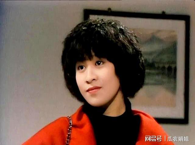 35年后再看《义不容情》才发现刘嘉玲真的好绝(图6)