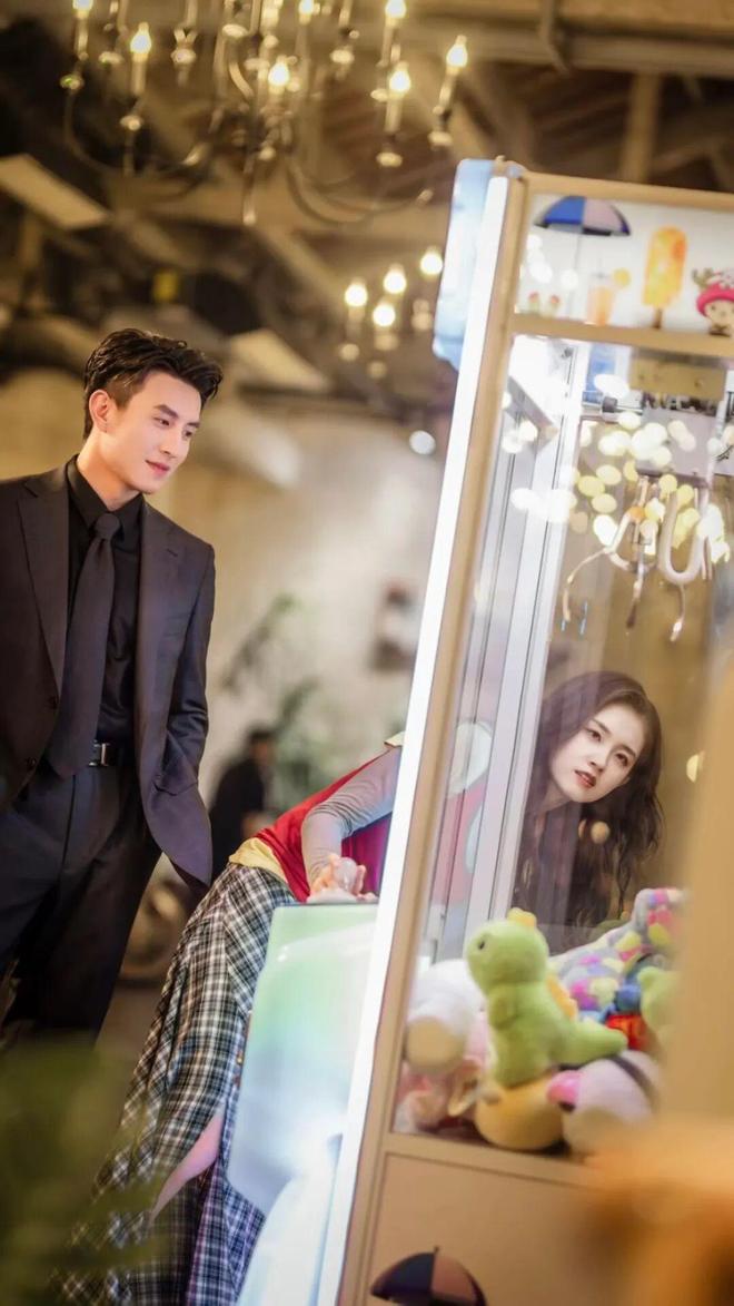 《许我耀眼》VS《盛夏芬德拉》一场长短剧的“角色互换”(图3)