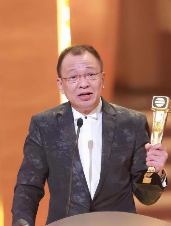 罕见！央视发文悼念老戏骨许绍雄原来这才是真实的他(图9)