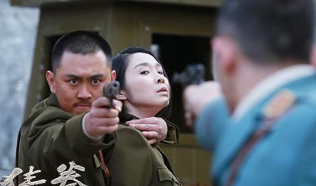 30集谍战大剧来袭！阵容强大全是实力派才播3天收视率直接破1(图6)