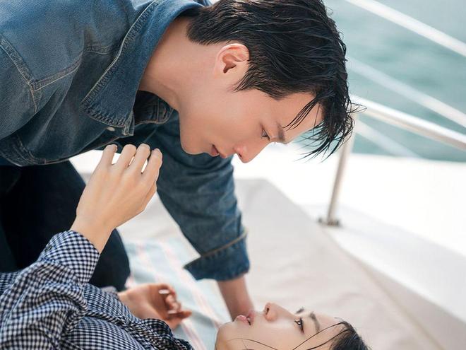 韩剧《一吻爆炸》:张基龙和安恩真的超高速浪漫化学反应