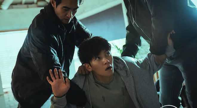 2025最好看的8部犯罪韩剧《操控游戏》第5榜一无争议(图4)