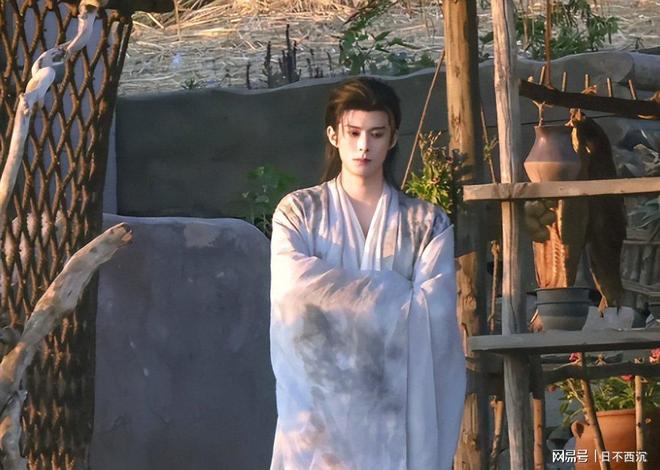 湖南卫视首播！王鹤棣李沁领衔《咸鱼飞升》来了！这剧有意思！(图4)