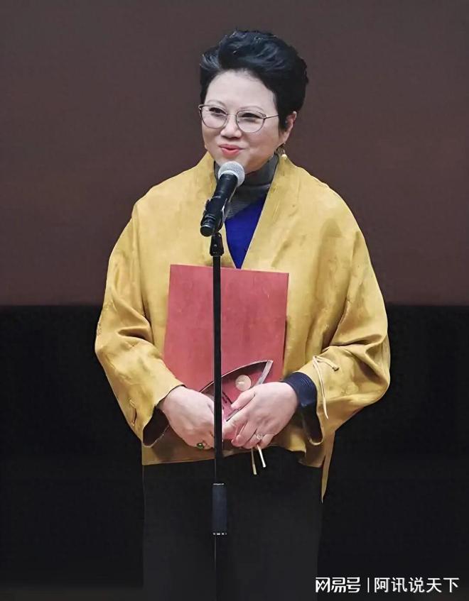 中国电视剧导演排名前六就有两位女性佼佼者你知道是谁吗?