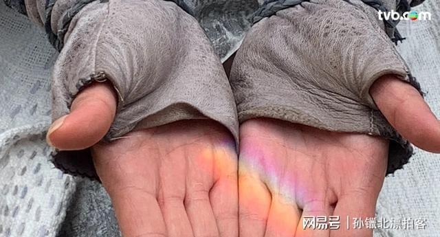 寻秦记｜「善柔」滕丽名手捧彩虹引爆网民集体回忆：这幕好经典(图3)