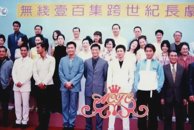 影评人集体认证的6部神剧翻拍必毁经典！你追过几部？(图6)