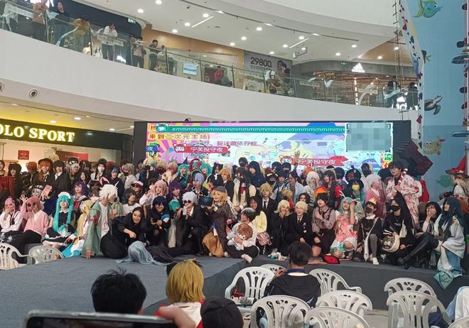 新的一年年的姿态！企业商家年会现场不妨试试这样策划很好玩(图2)