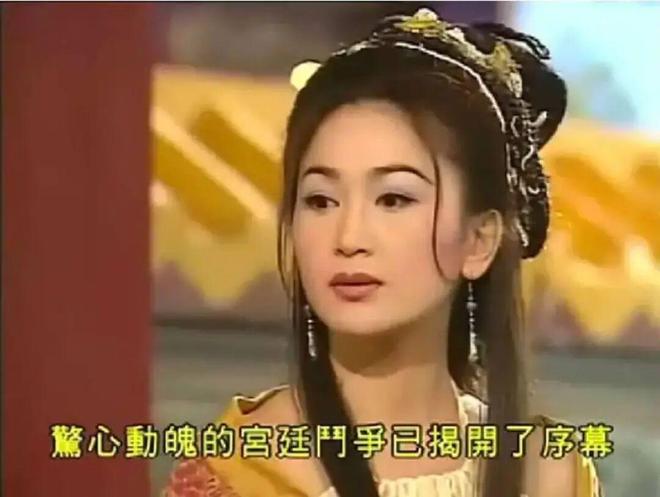 59岁美魔女重现《封神榜》‘最美妲己’造型身材零走样风韵犹存