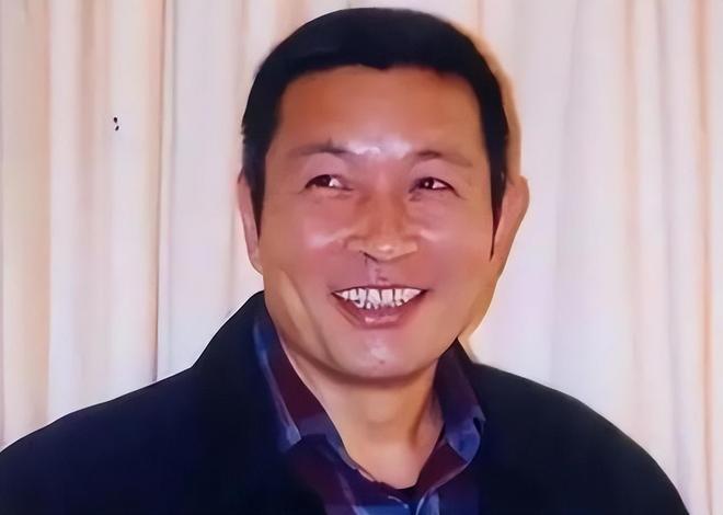 国家一级演员拍戏赚的钱全部上交妻子儿子却为何成为他的心病(图9)