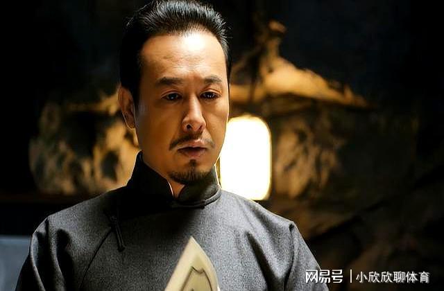 谍战剧《长河落日》开播！看完2集后我要说：张颂文这回赌对了(图4)